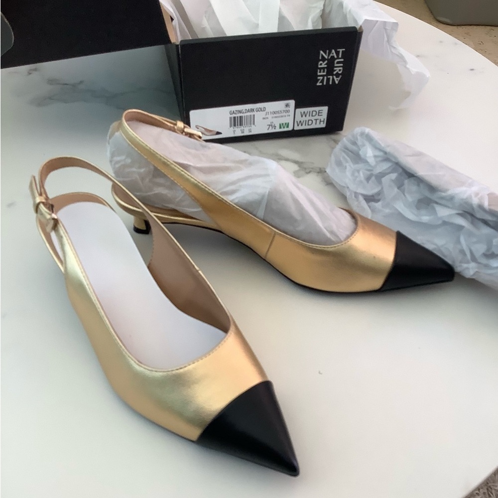 Naturalizer Gold and Black Heels with Cap-Toe Design Dress Shoe